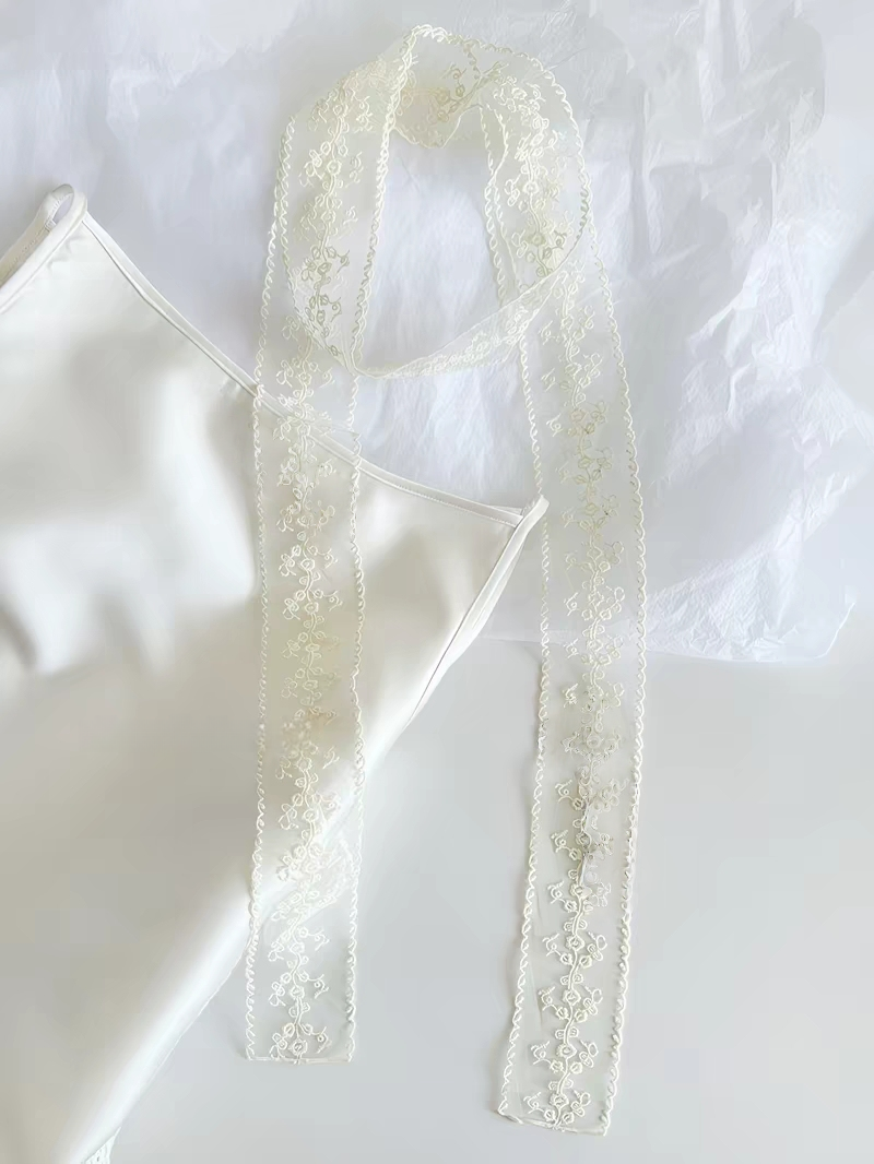 Lace Embroidery Scarf Choker